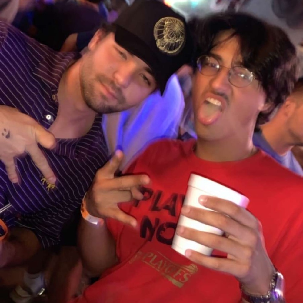 Meet your Posher, Cameron